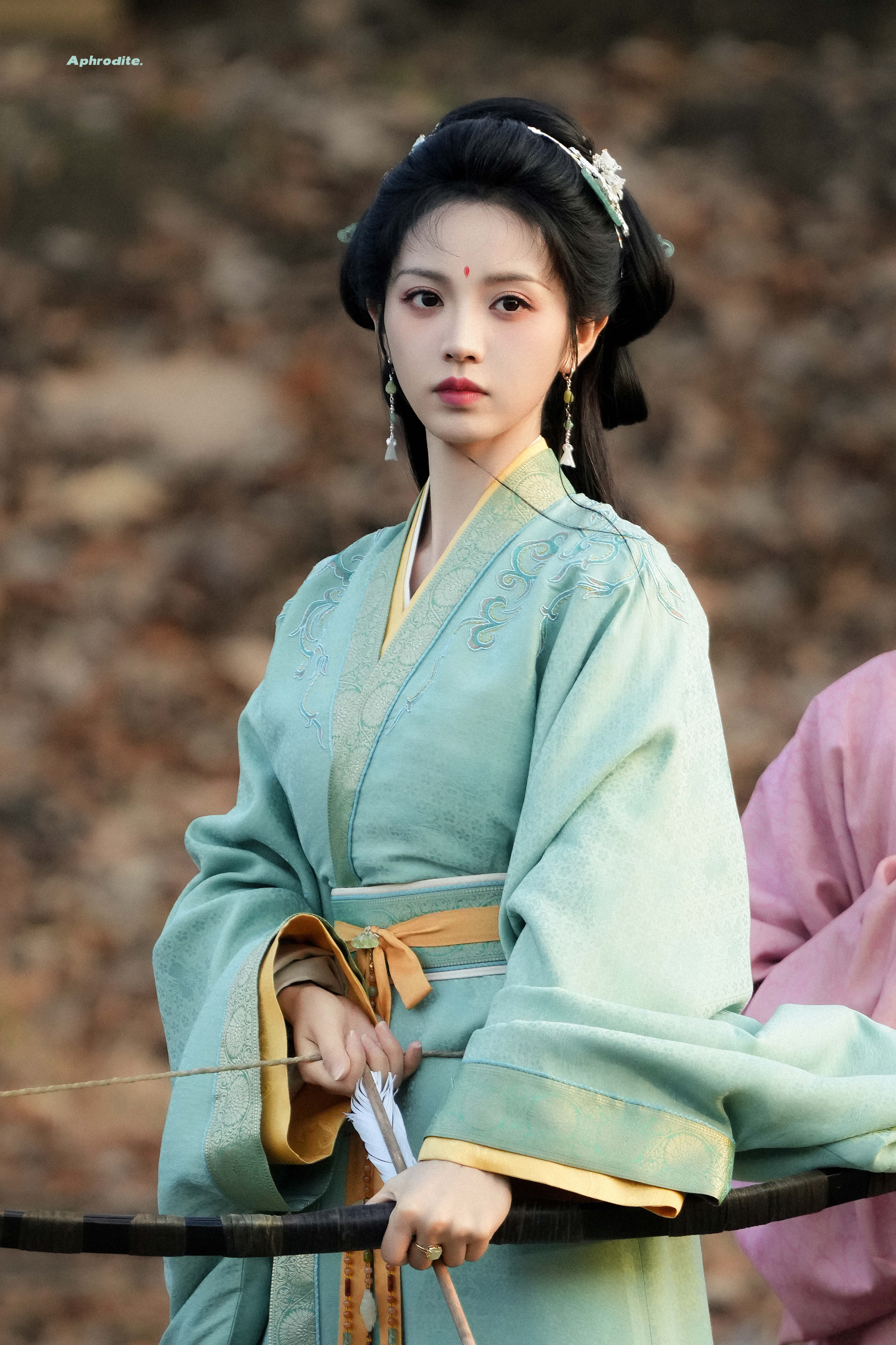 绿衣小田好清新🍃🍃🍃田曦薇 《嫁金钗》☽ 垂发+绿衣+眉间朱砂 