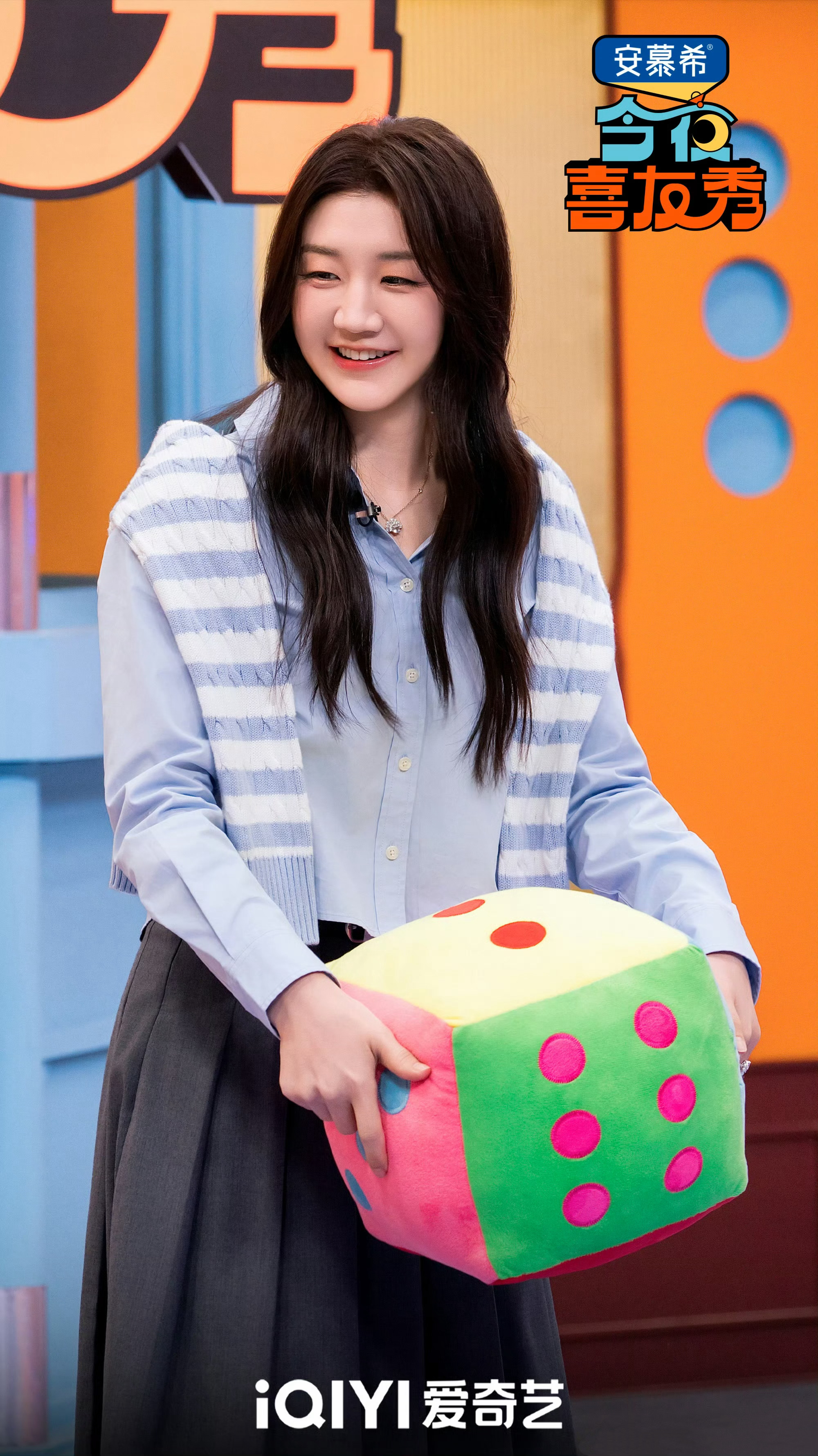 陈梦 | 今夜喜友秀 你在我眼中真的很特别陈梦说腰弯方便挂金牌