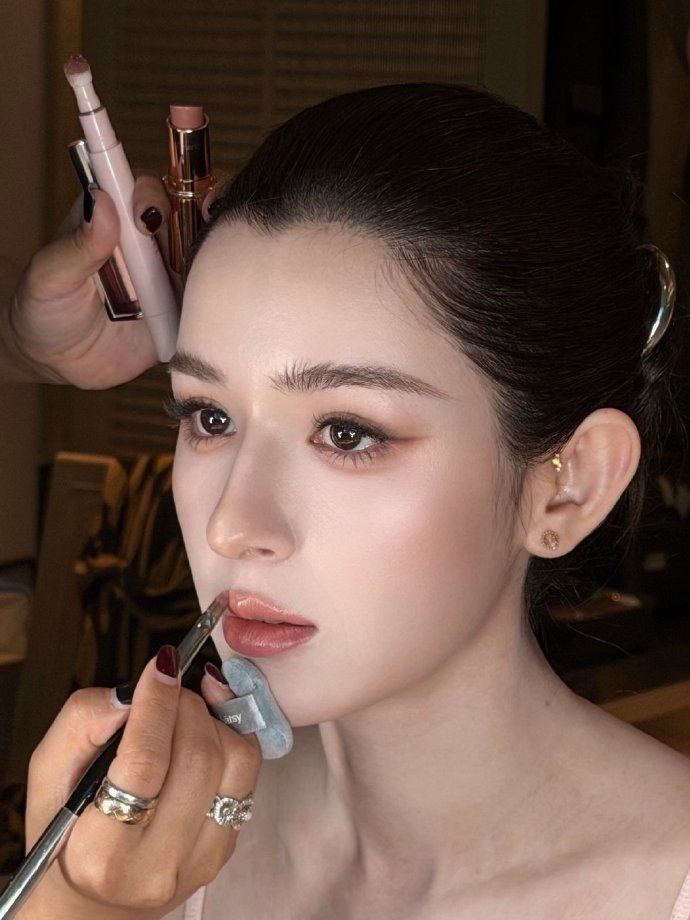 哈妮克孜长成这样啥意思哈妮克孜骨相配大光明的权威真的想问哈妮克孜长成这样是什么神