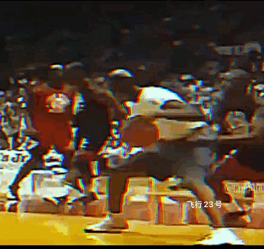 野球王乔丹
这种后仰没法防
现在火热的文班亚马能否防？