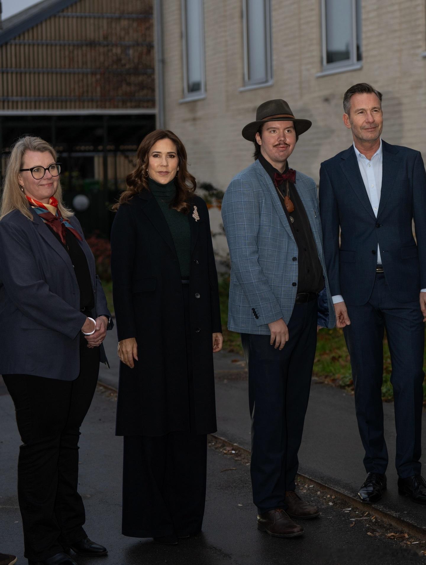 新闻 2025.12.3~12.4 丹麦王后玛丽分别参观青少年收容所及癌症协会举