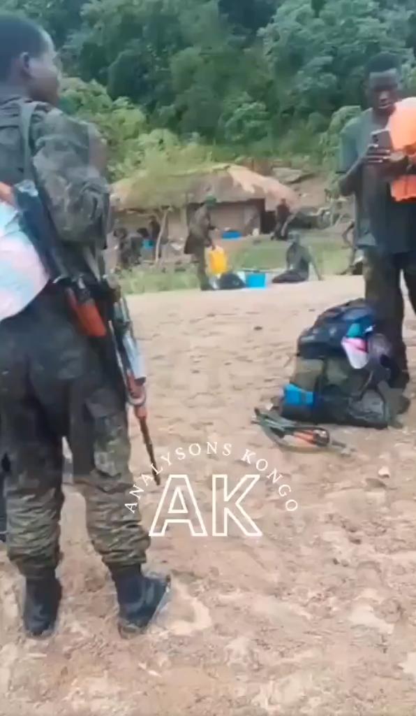 刚果民主共和国：数十名刚果（金）武装部队士兵（绰号“流浪汉”）在卡莱米和莫巴之间