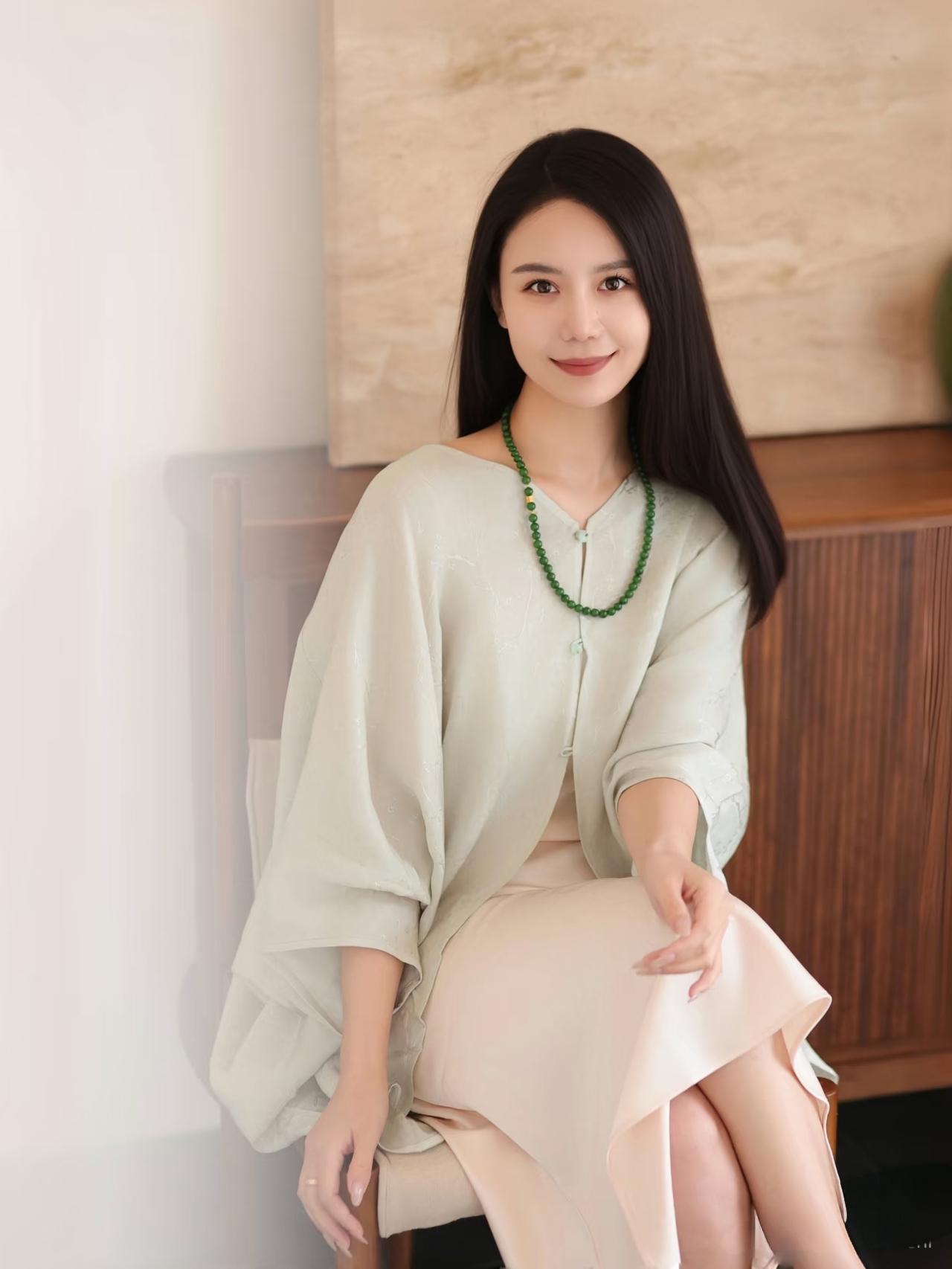 优雅自信穿搭分享