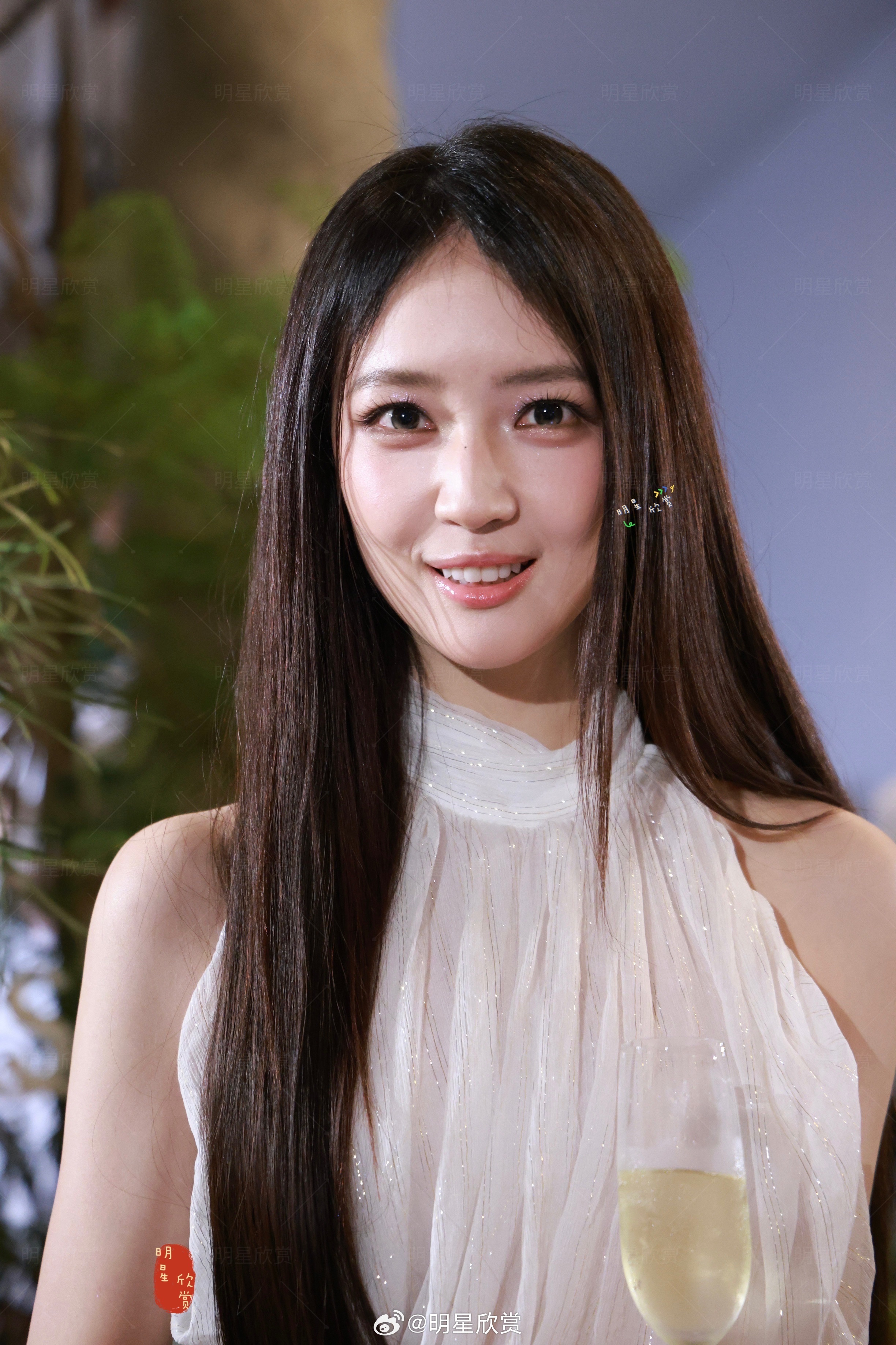 秦牛正威260717上海施丹兰活动生图 