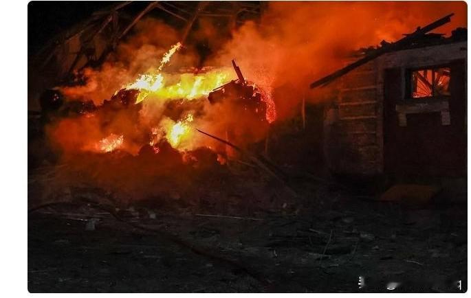 英国惹下大祸？
乌克兰在12月25日，使用多枚英国提供的“风暴阴影”巡航导弹，袭