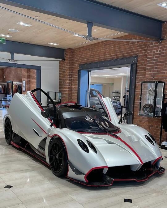 帕加尼Huayra R