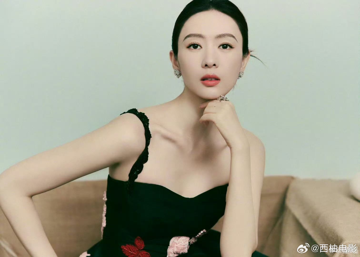 童瑶方回应继子传闻现在给女明星造黄谣都是凭空捏造出来孩子了吗 