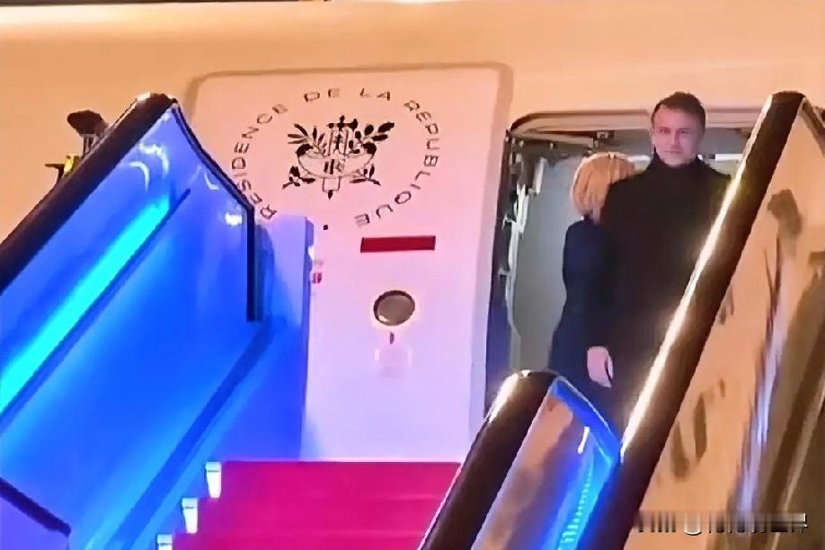 12月5日中午的最新消息，现在他来了，第五条：马克龙成都行“文武双全”：晨跑圈粉