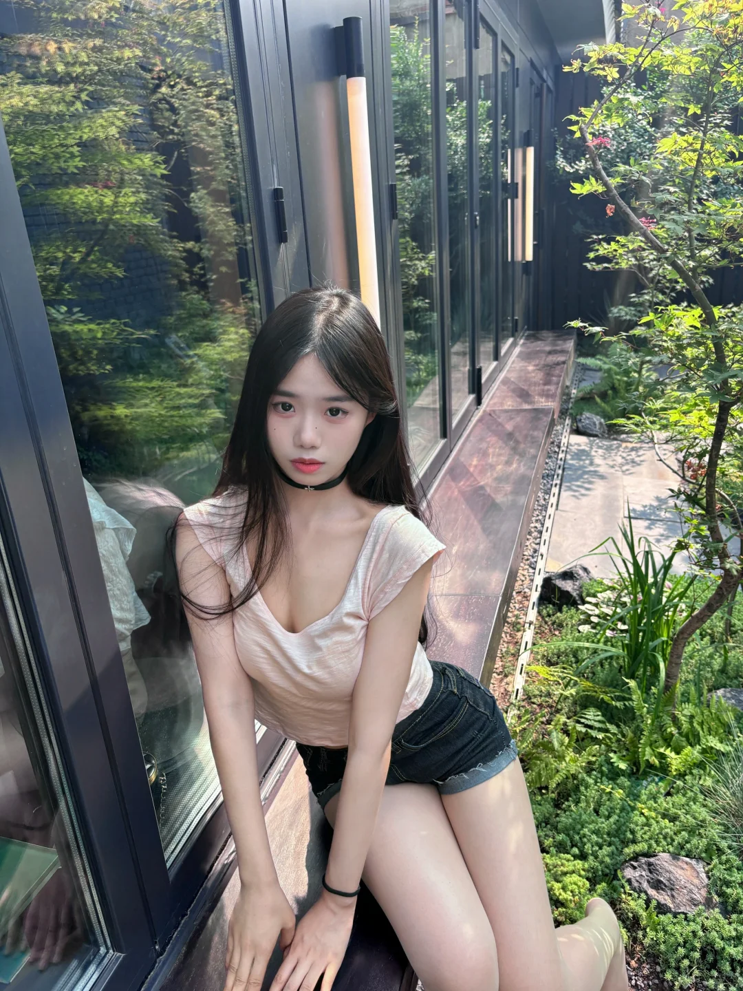 小院里的夏日少女🌱
