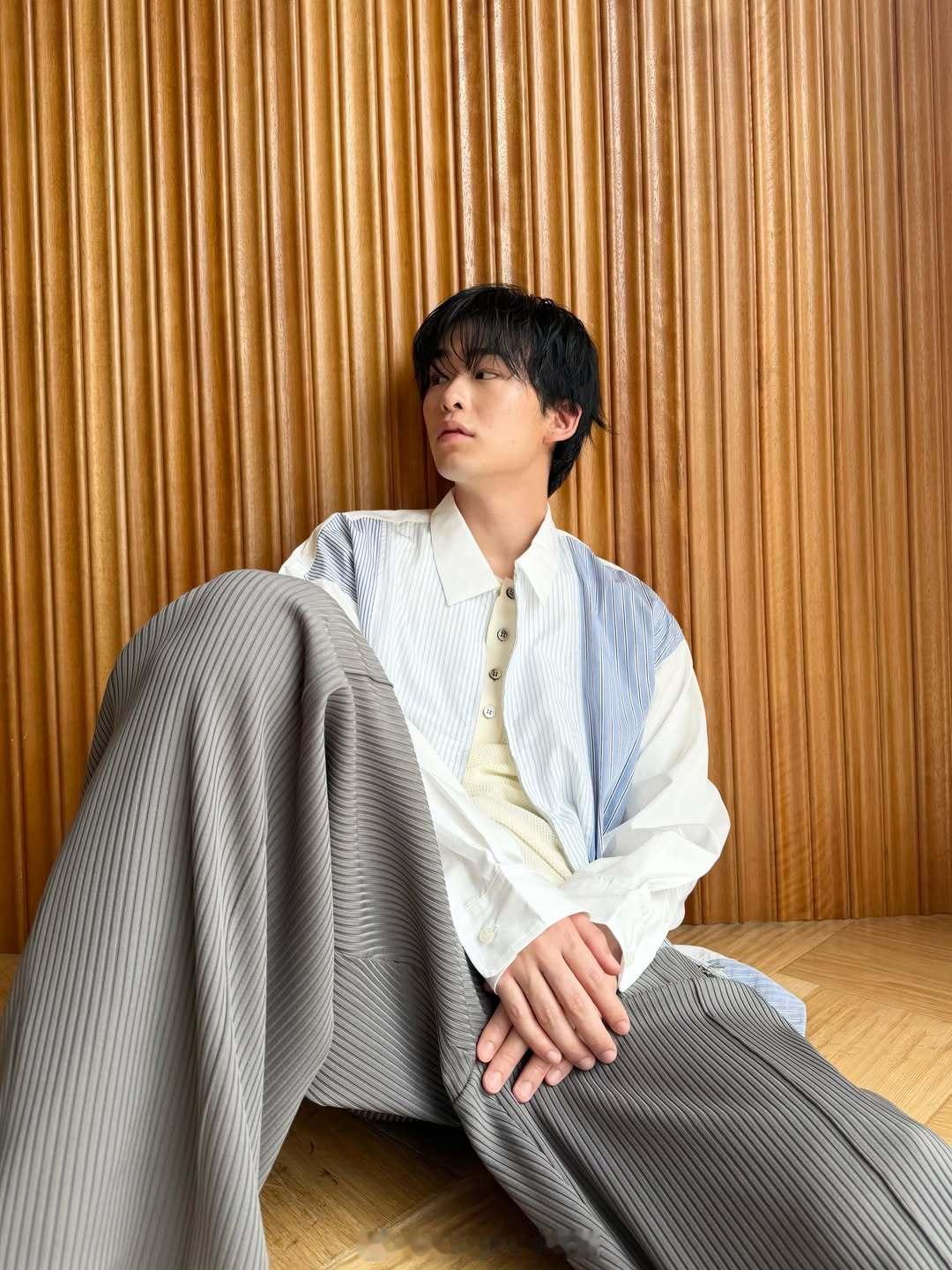 吉田晴登IG先日載せたスチール写真のオフショットです📸自然光の中で撮影しました