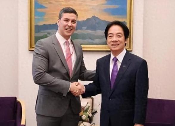 第二个立陶宛出现了？主动邀请赖清德访问，中国68年的友谊喂了狗
 
这个小国就是