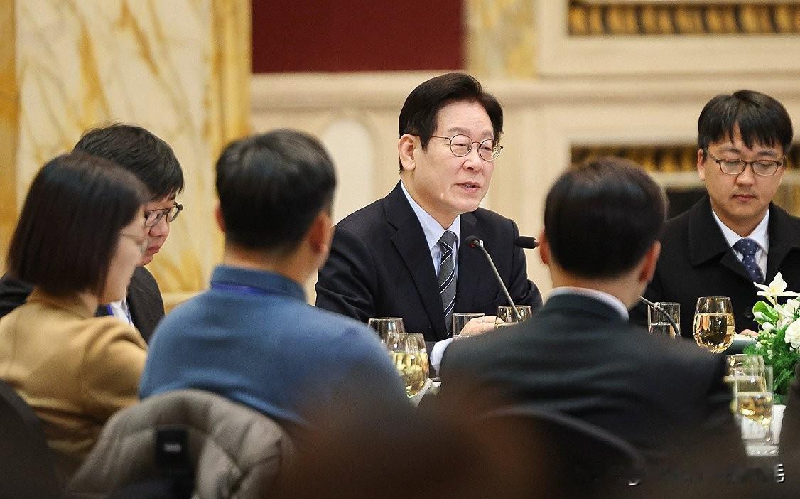 7日韩国总统李在明表示：“韩国政府将本着相互尊重、以各自国家利益为核心的原则，推