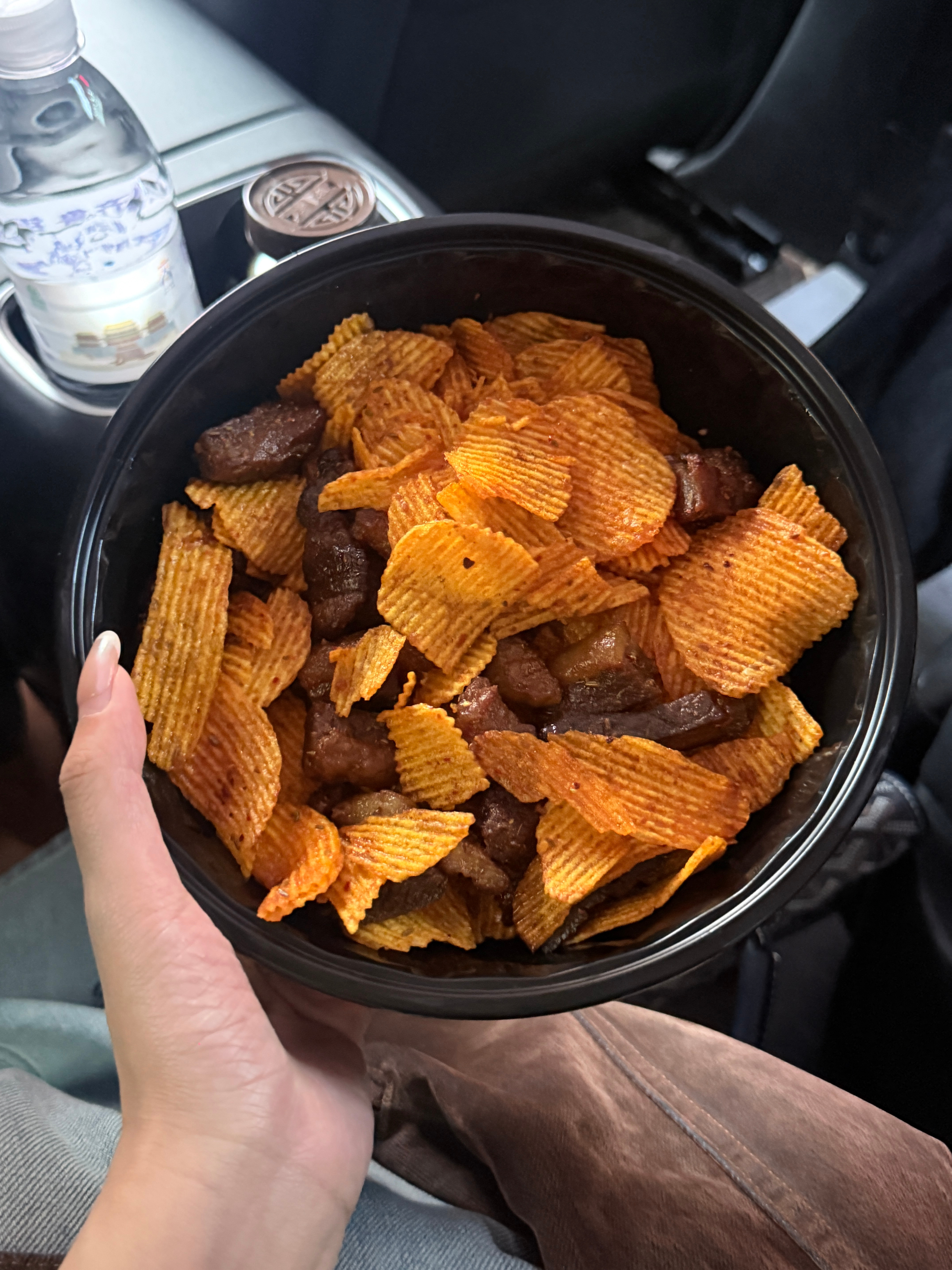 这个牛肉干拌薯片不得了了 谁发明的好吃死了！！！  ​​​