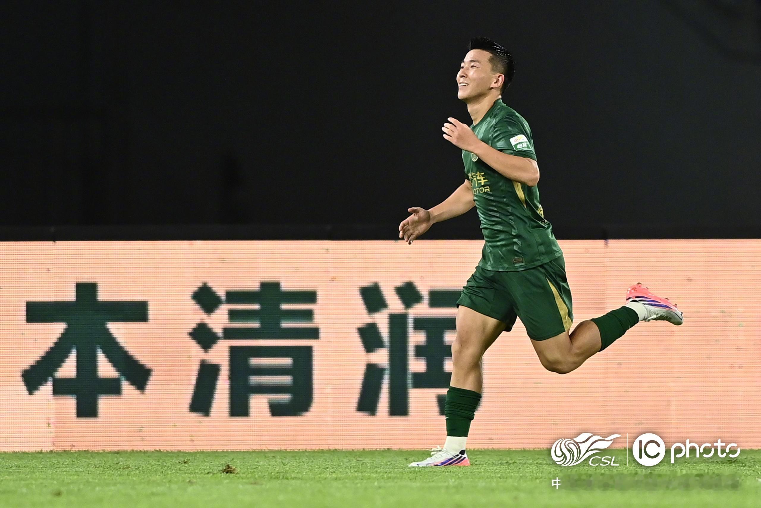 ⚽️ 中超战报：浙江俱乐部绿城队 6-0 云南玉昆今晚，浙江俱乐部绿城队坐镇主场