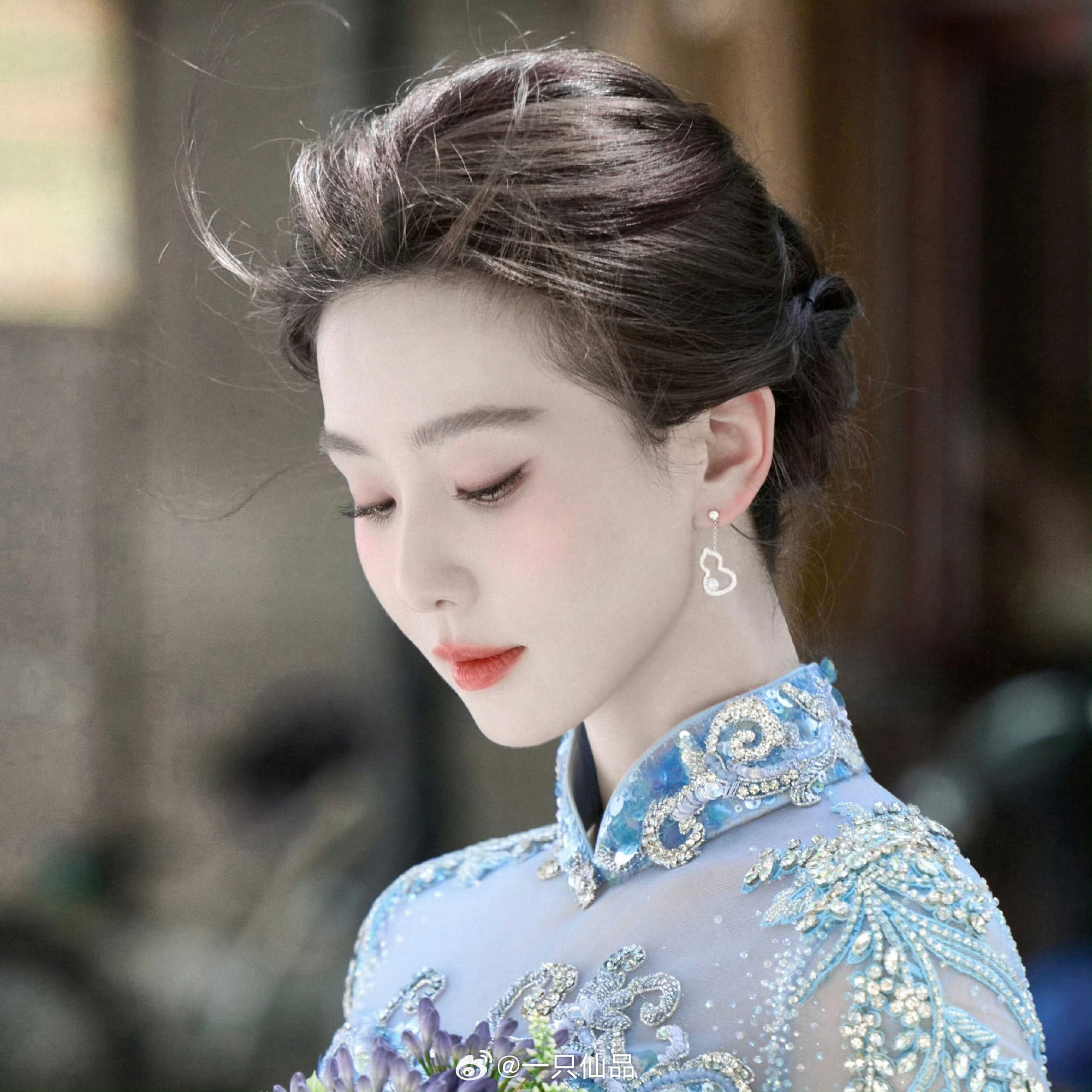 蓝色是刘诗诗统治区，我诗盘发真美真漂亮 