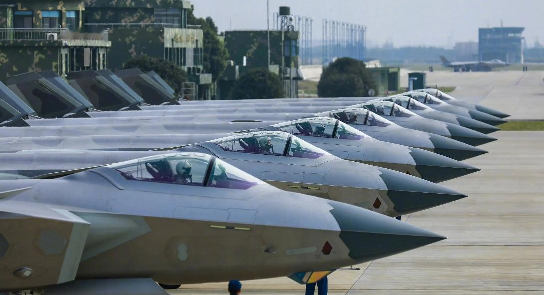 沙特这次做了正确选择！

以前的沙特，总觉得是美国的“小跟班”，美国说东不敢往西