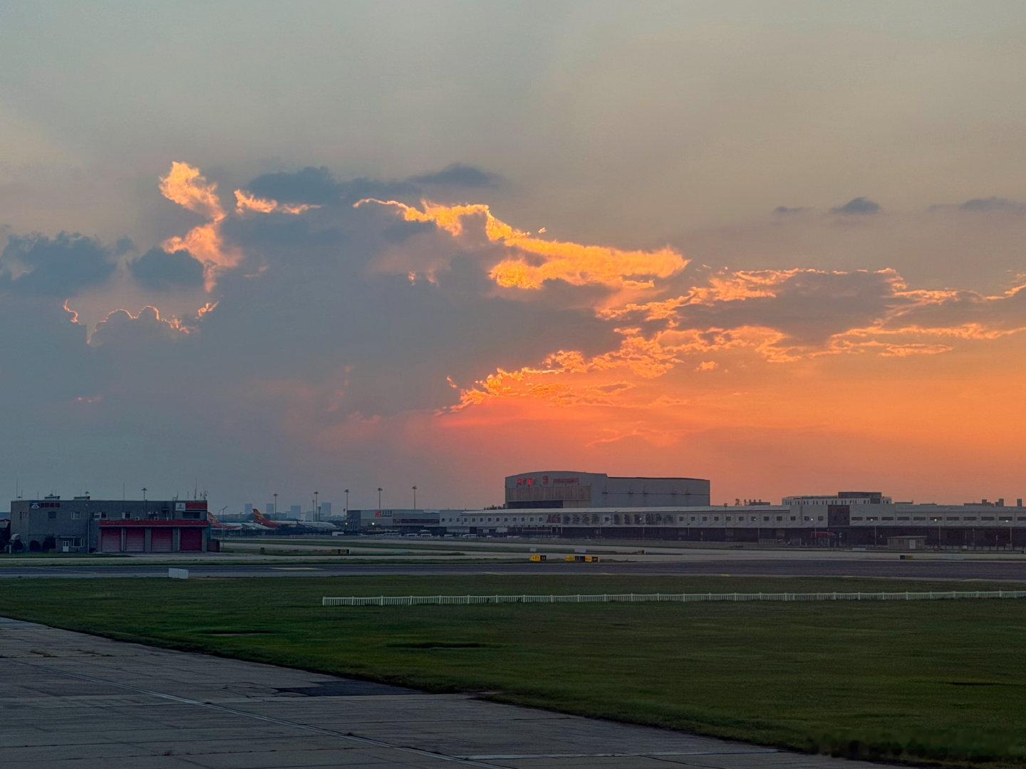 今天的夕阳 