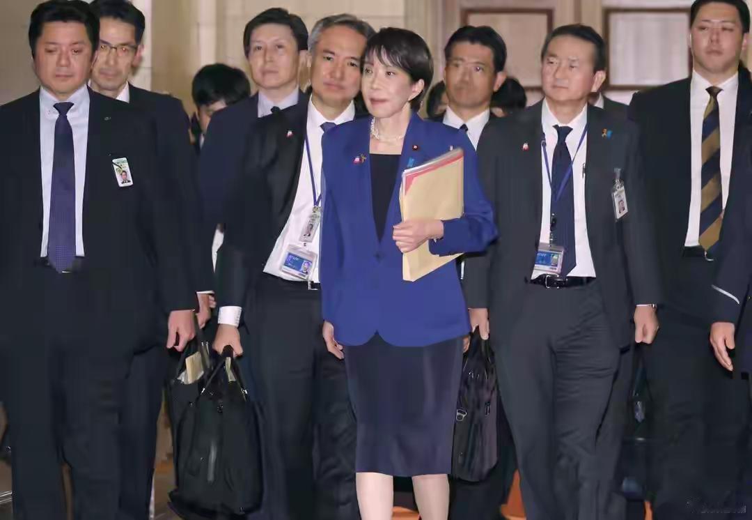 高市早苗上台惹出中日争端，石破茂不断批评。他指出日本不改变可能走上老路，直言没中