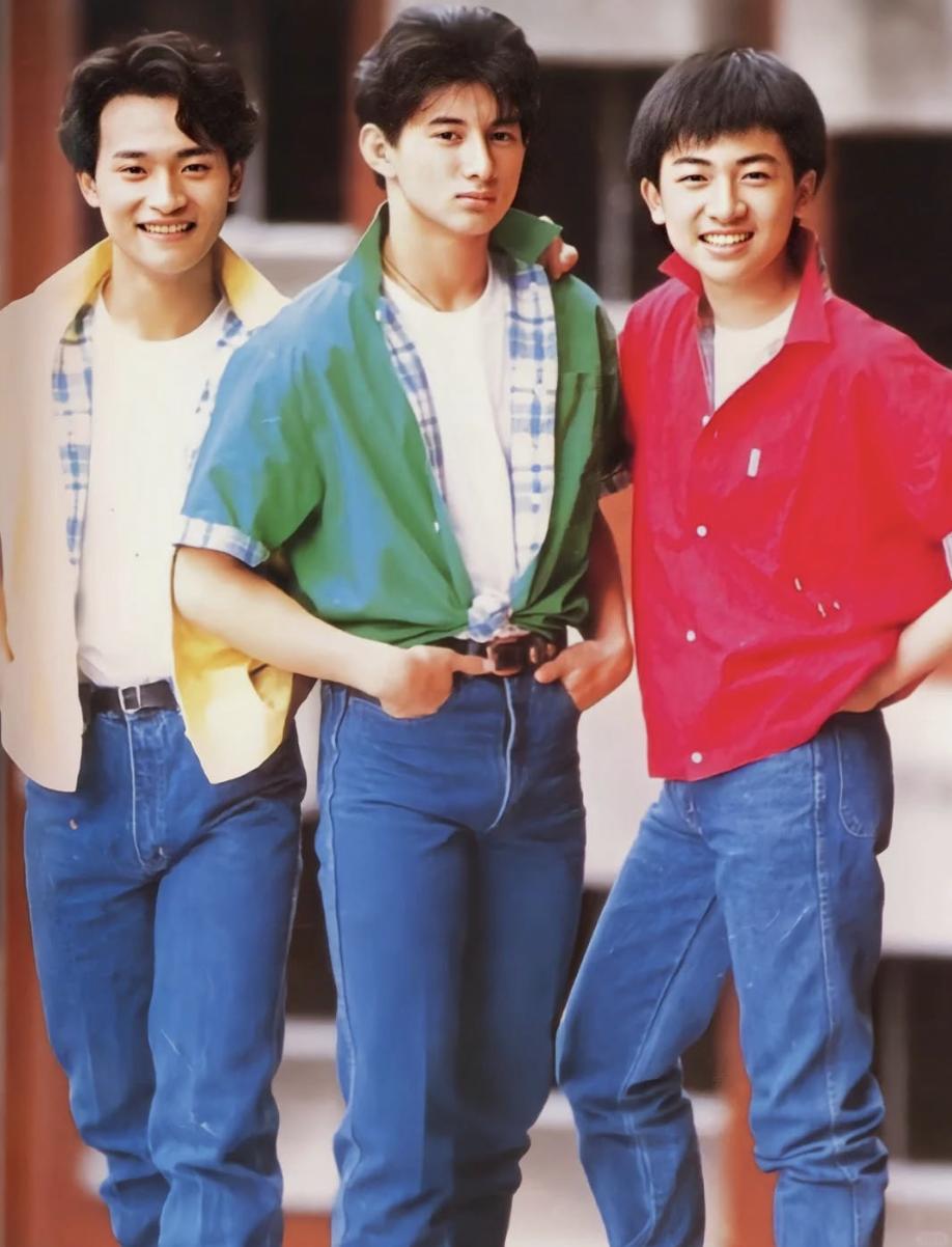 刚出道的小虎队，青春无敌！1988年三个少年意外成团，一曲《青苹果乐园》风靡亚洲
