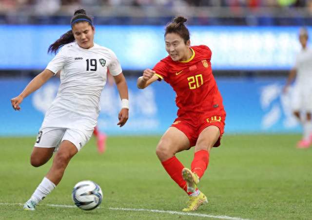 女足铜牌战门将低级失误，心态崩盘留隐患