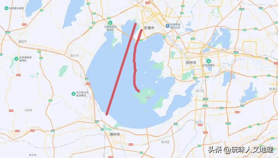 根据官媒报道，无锡市政府领导已赴浙江湖州就开通省际太湖游轮事宜进行对接协商。
 