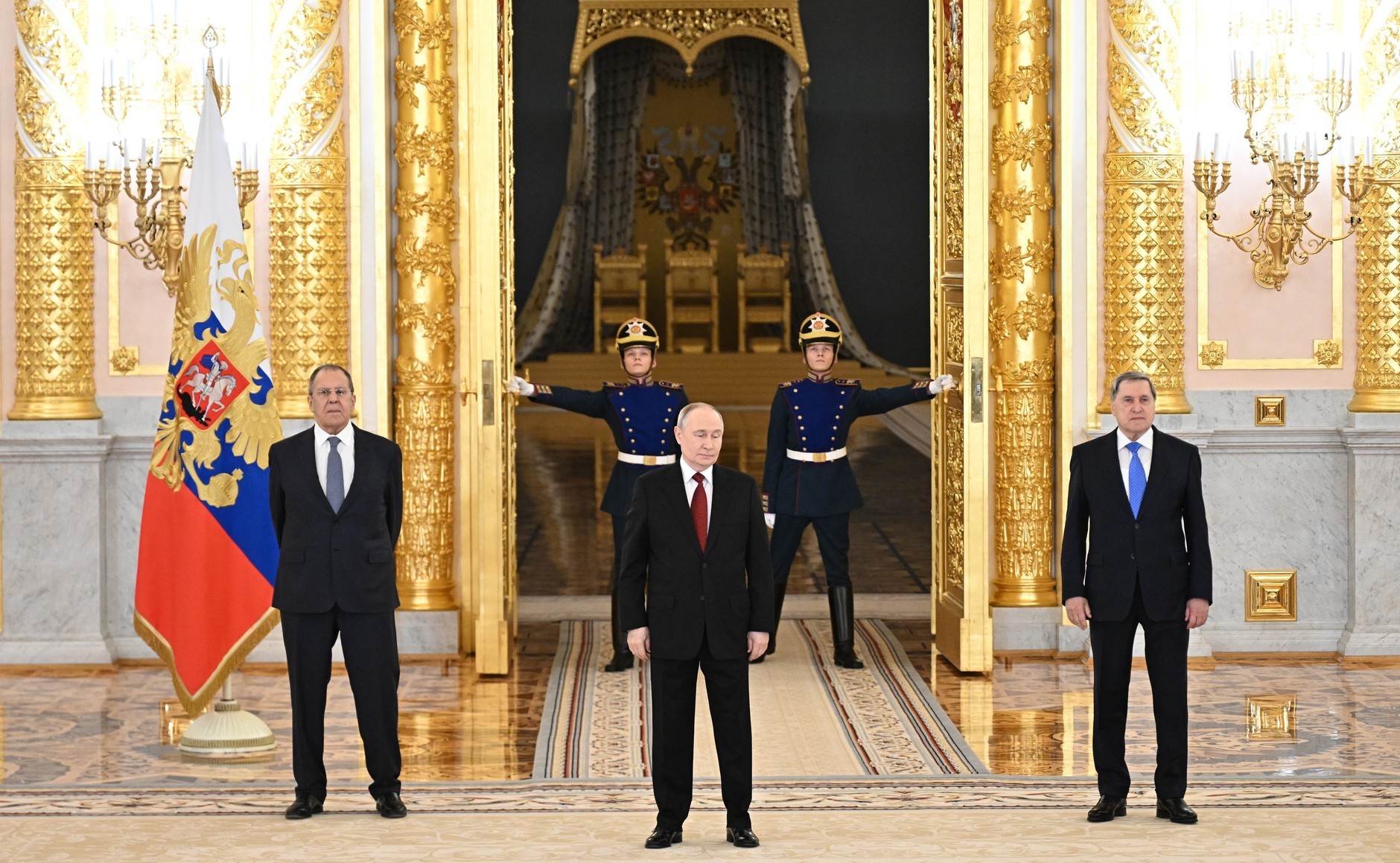 瓦洛佳小朋友  递交国书仪式1月15日16时30分，在莫斯科克里姆林宫大克里姆林