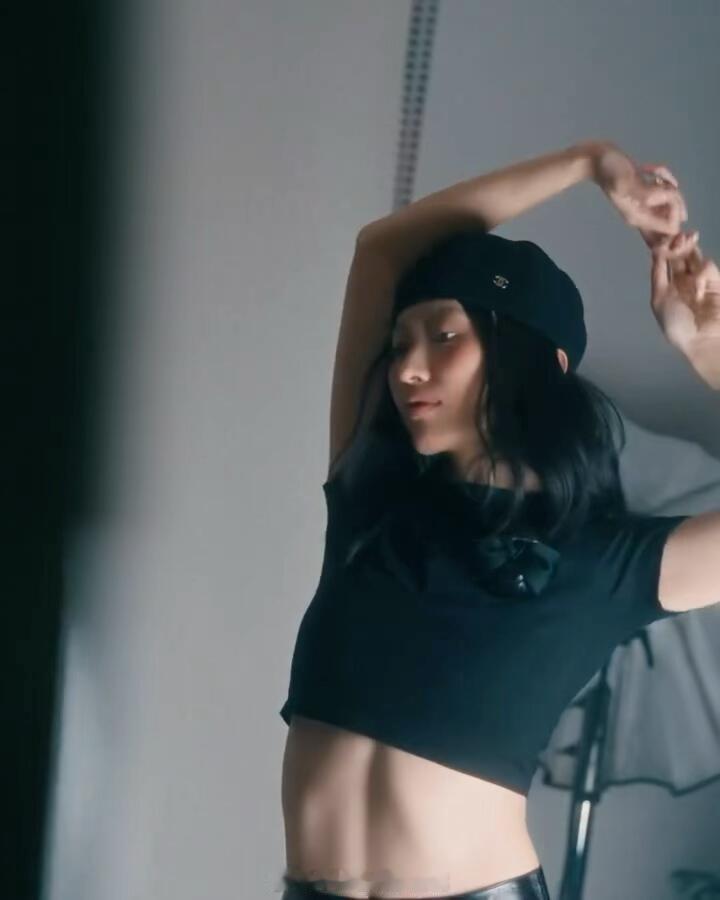 还不错诶这一套陈奕迅女儿首张vogue封面陈康堤首张vogue封面 ​​​