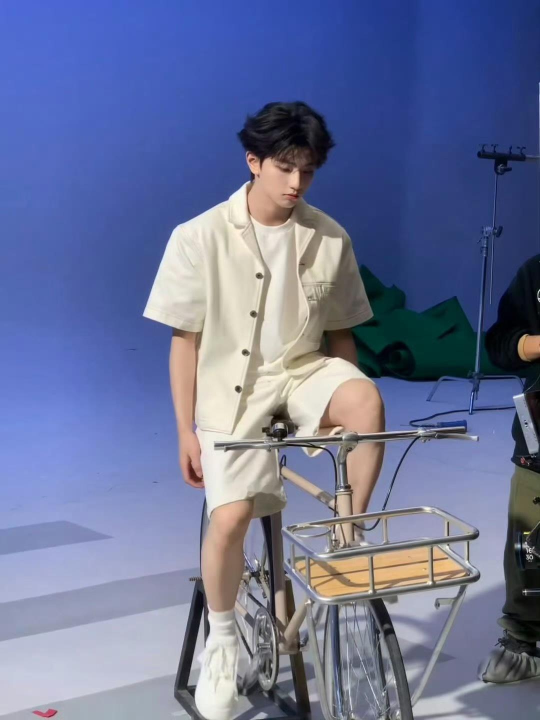 派酱安利 穆祉丞拍摄花絮live 拍摄花絮来袭～少年感气息扑面而来！干净清爽的造