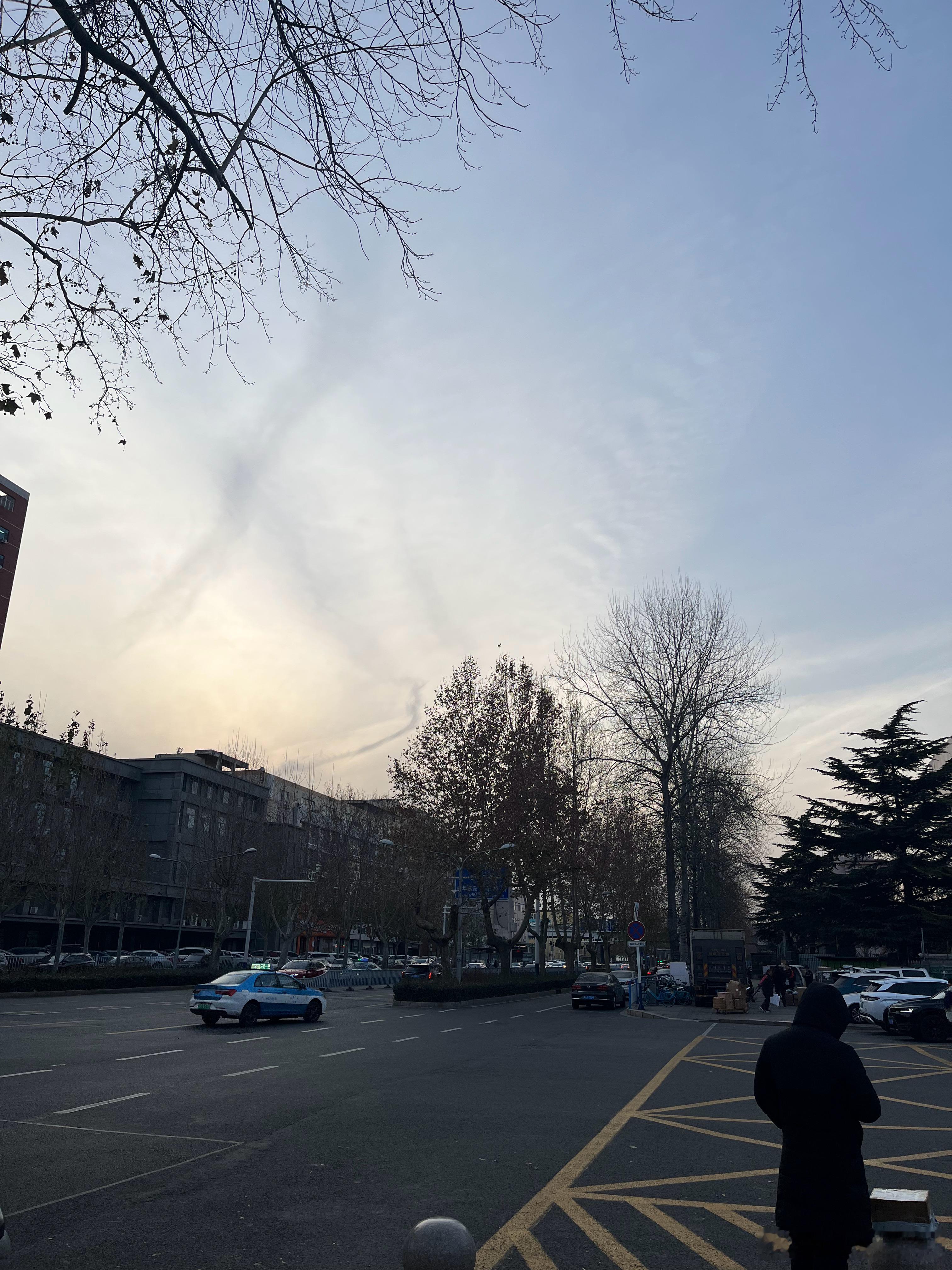 自由了，呼吸到自由的空气 