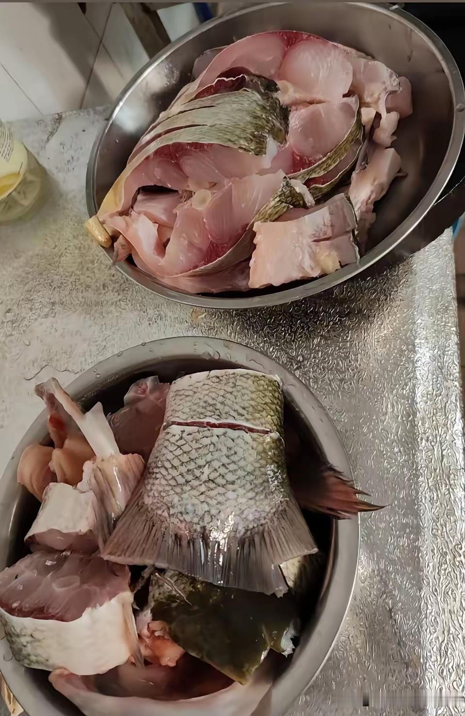昨天上午我接到个诈骗电话，让转1万块钱，我说：“行，这就打过去。”过了没多久对方