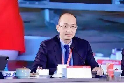 中央决定：湖北红安人李峻履新！
 
7月24日，中国电子信息产业集团有限公司召开