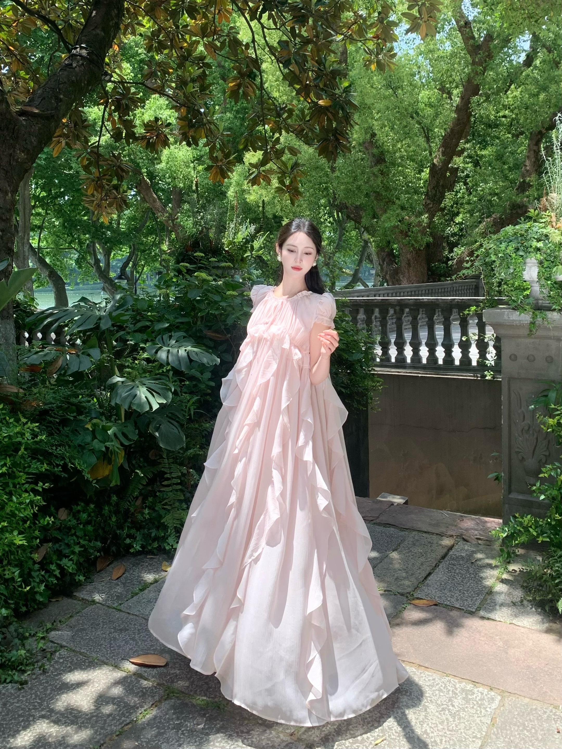 粉色💗。