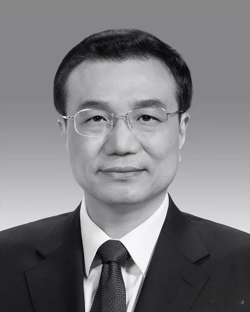 李克强同志任职期间：

第一个五年任期内，我国经济实力跃上新台阶，国内生产总值从
