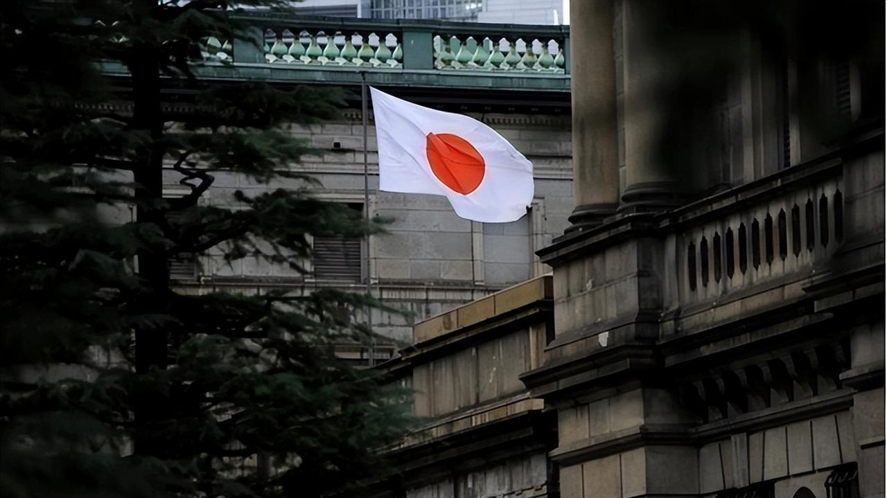 不装了，日本直接明目张胆挑衅！就在今天，特高课借尸还魂！俄方警告，高市剑指中国。