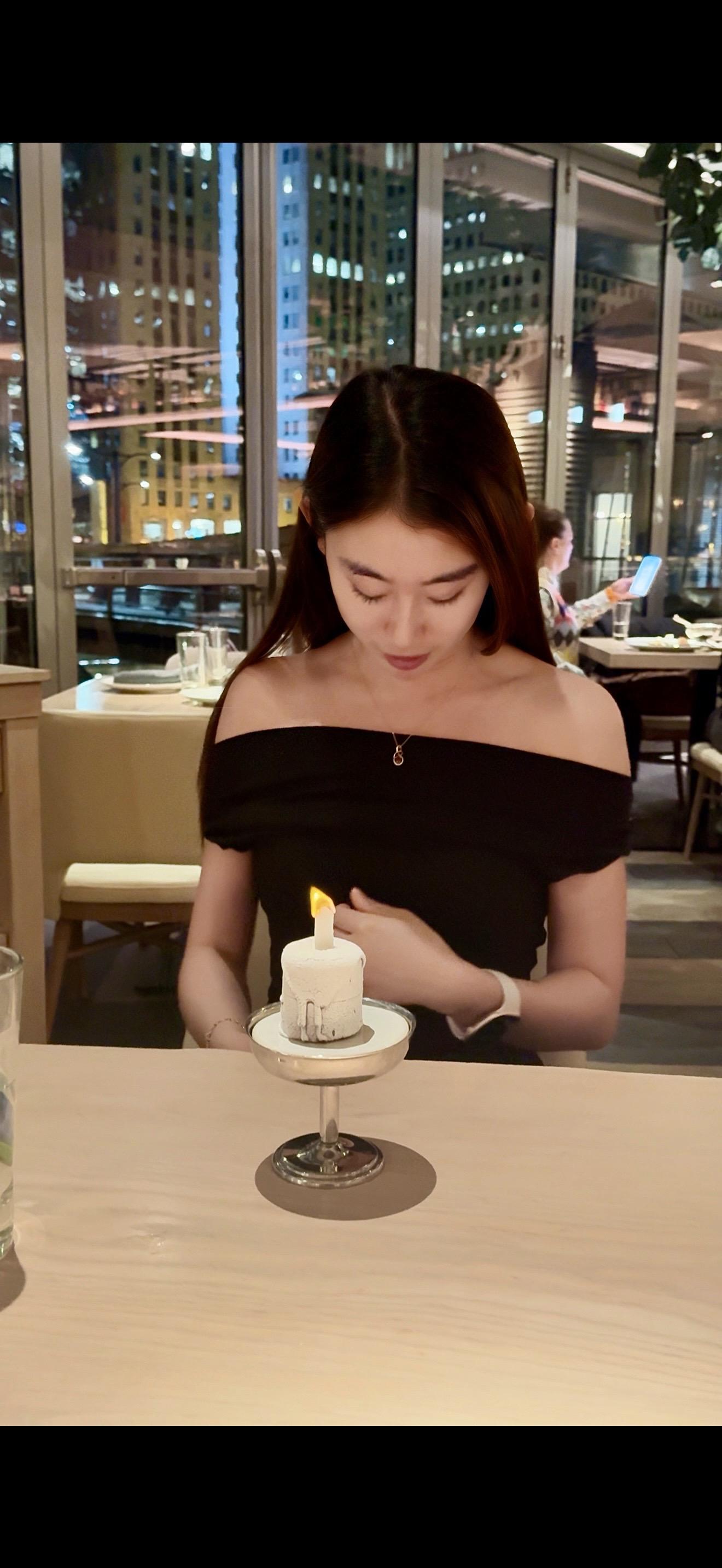 生日快乐 永远快乐！拖母校洪福，豪情满怀，繁花似锦🥳