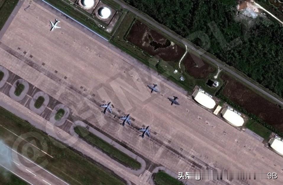 情报公司MizarVision发布的2026年2月1日的卫星图像显示，印度洋迭戈