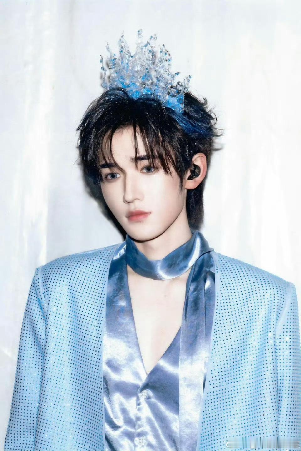 宋亚轩身上痒就去洗澡宋亚轩只要不开口就是一个很纯正的帅哥不过宋亚轩你要是身上痒就