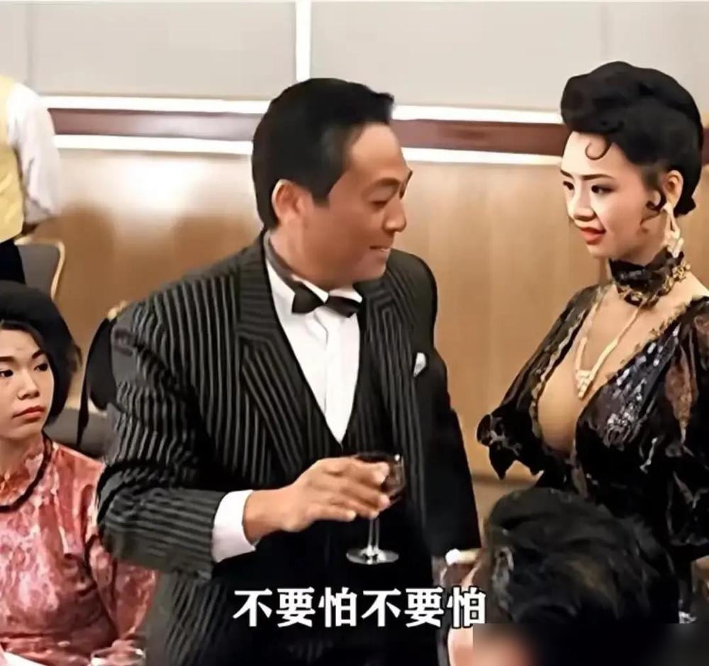 三十年后才看懂，舒淇咬牙拼命想赢的牌局，叶子楣从一开始就看穿了底牌。
你看看舒