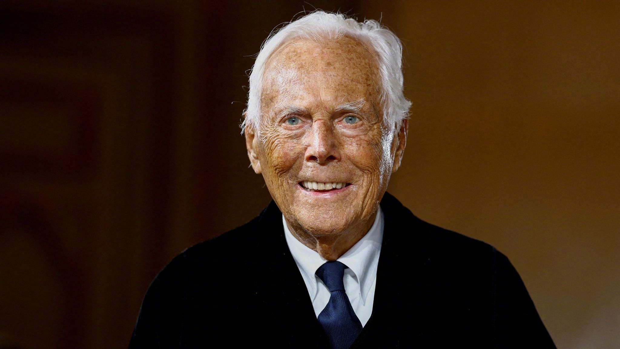 乔治阿玛尼去世 据外媒，意大利时装设计师Giorgio Armani（乔治·阿玛