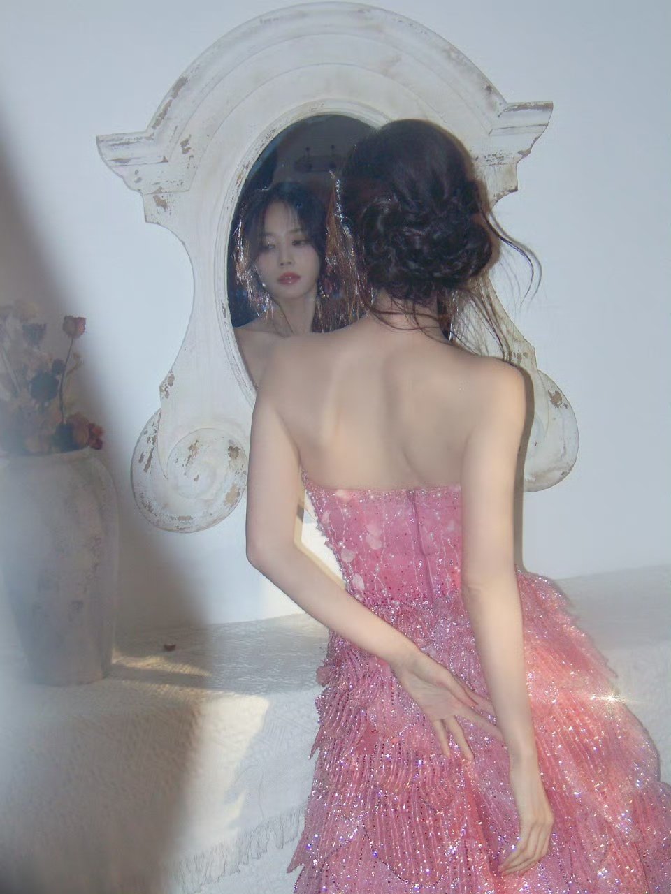 李一桐粉色清瞳ccd李一桐粉色清瞳 ！ ​李一桐粉色清瞳ccd来啦 ​​​