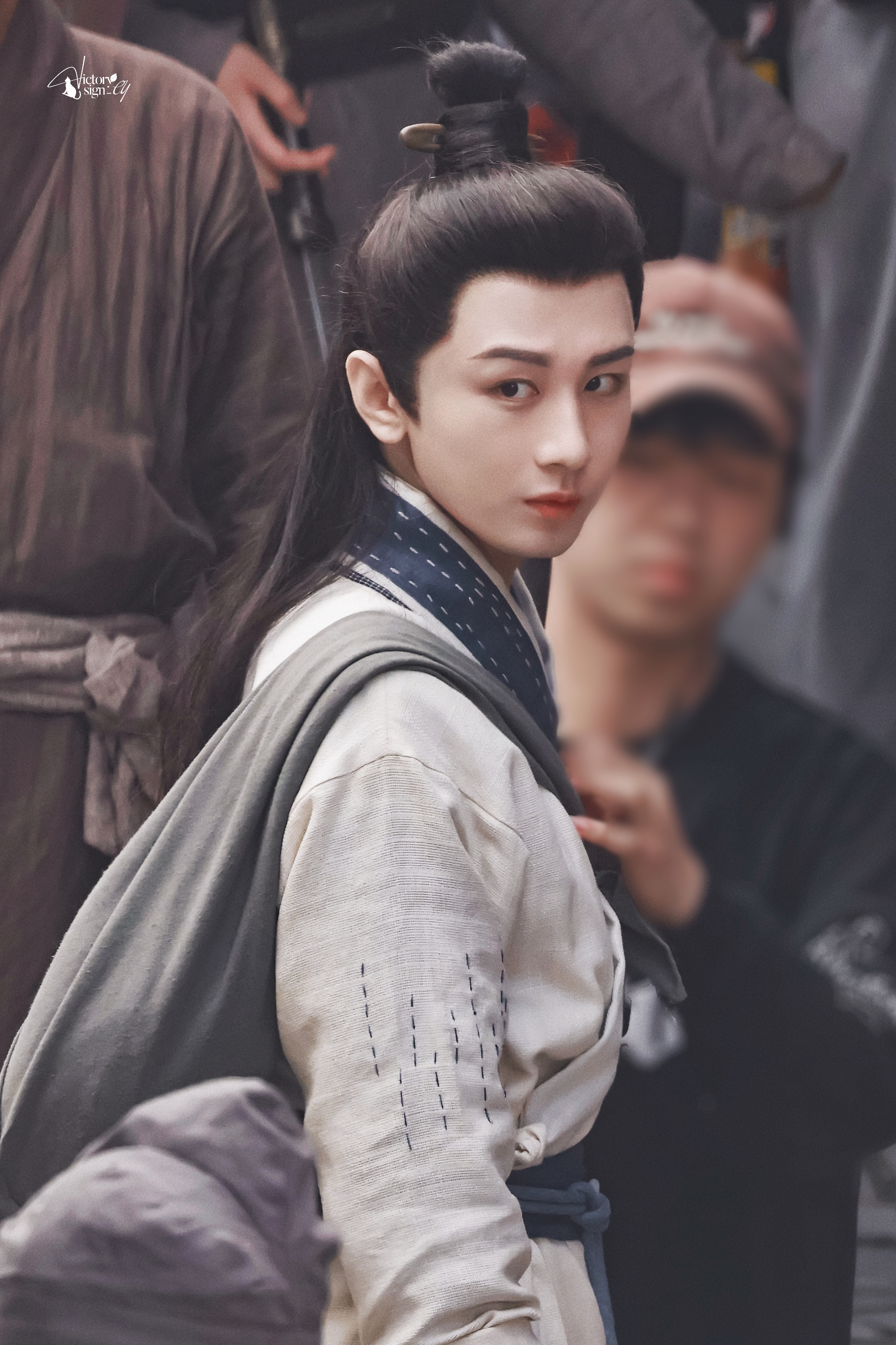 爱我们卢云的每一套皮肤，太帅了真的望眼欲穿了~~~~卢郎~~~ 