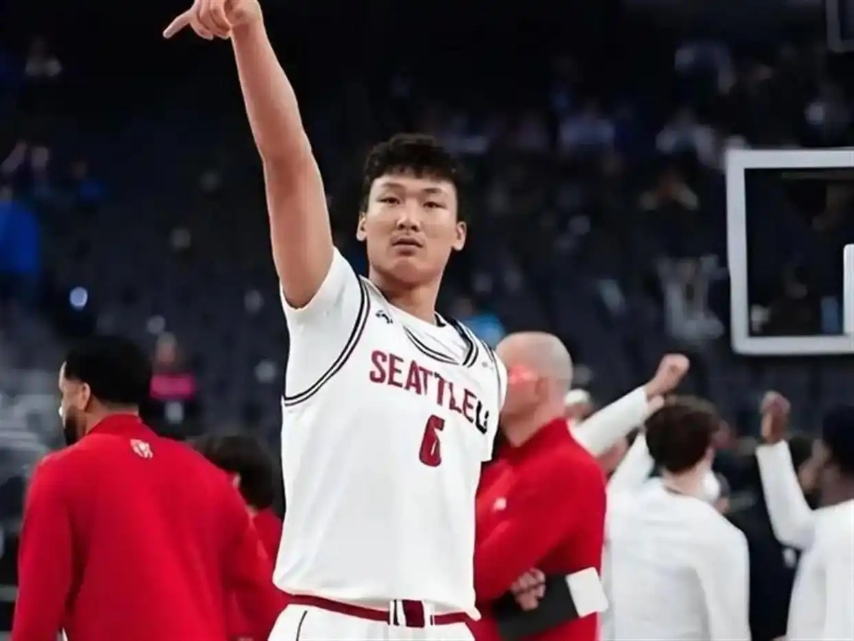 听说。。。。。。明天有同学要体测呀。过了就能上场打cba了~~cba