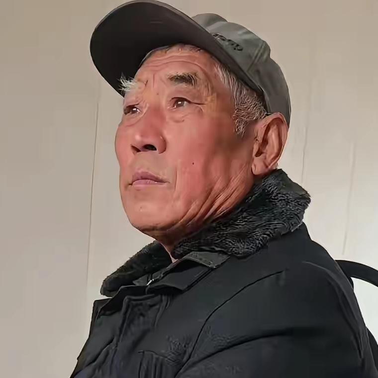 你能想象吗？27年前，江苏村口草堆里，一个刚满3天的女婴被遗弃，哭声微弱。27岁