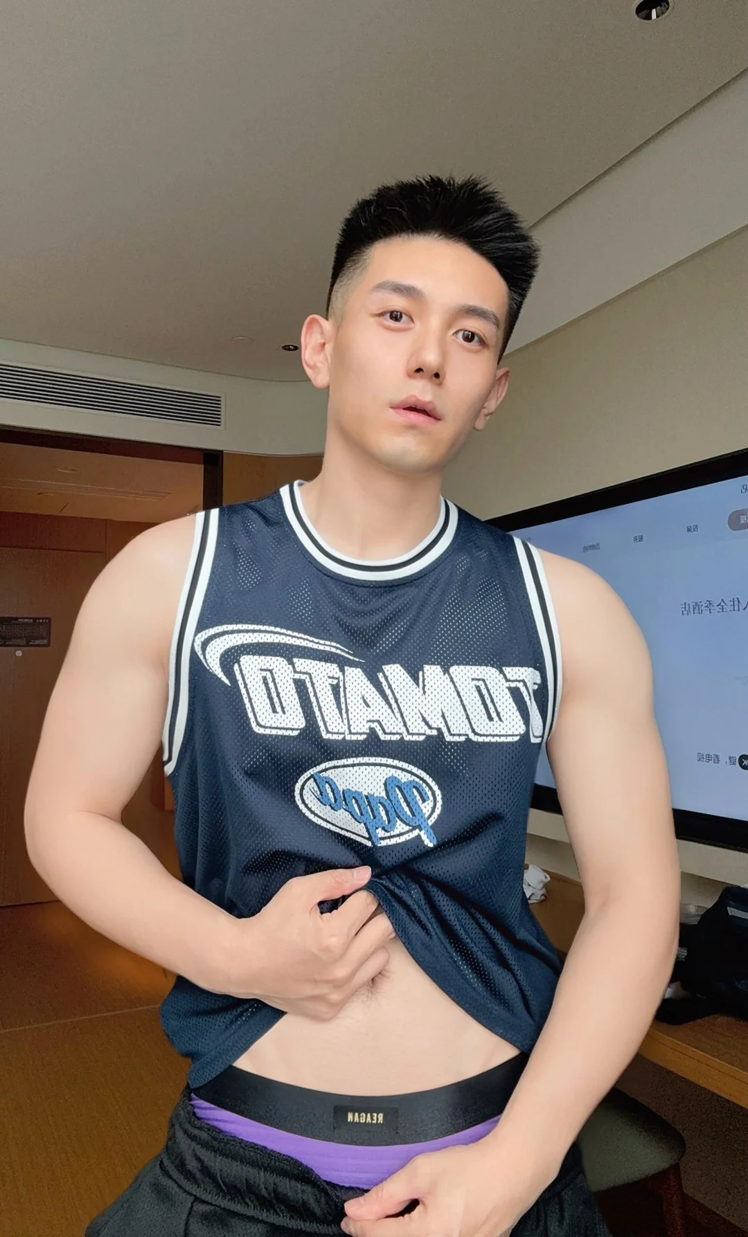 广州好热🔥 内裤全湿透了