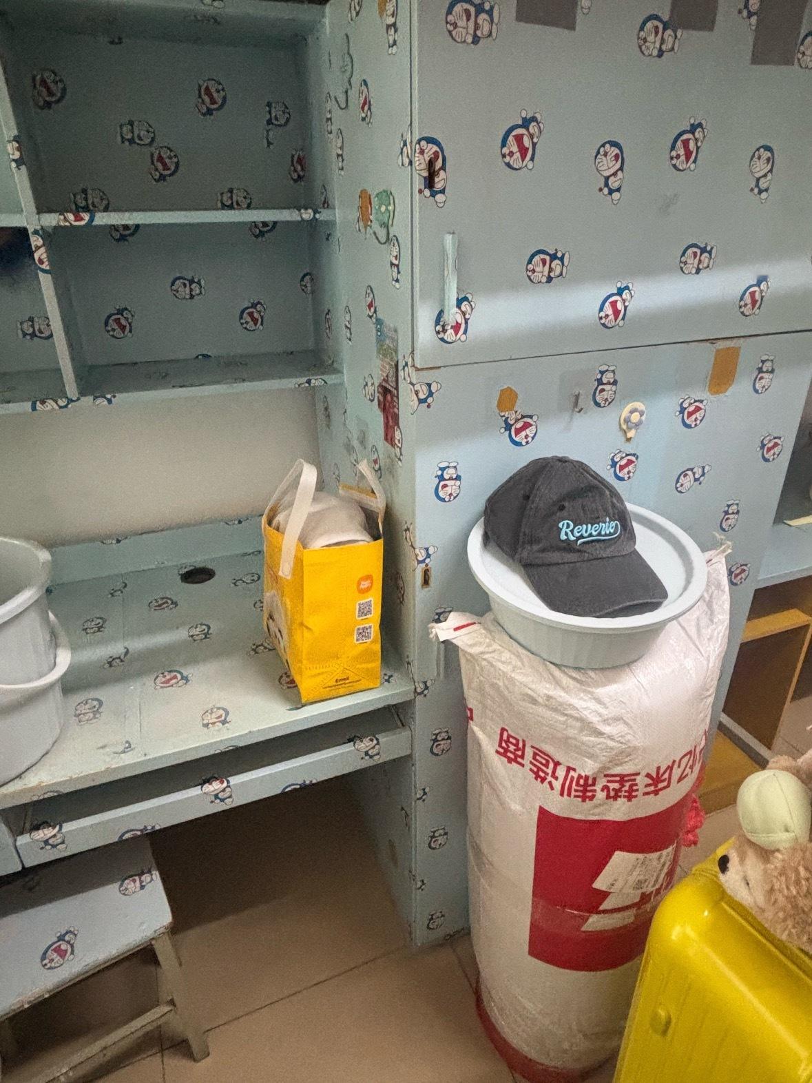 学姐留下来的墙纸，丑得我睡不着 ​​​