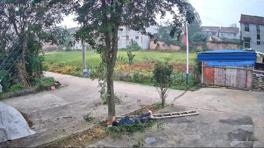 我终于明白了为什么骨科医院里摔伤…
我终于明白了为什么骨科医院里摔伤的人那么多！