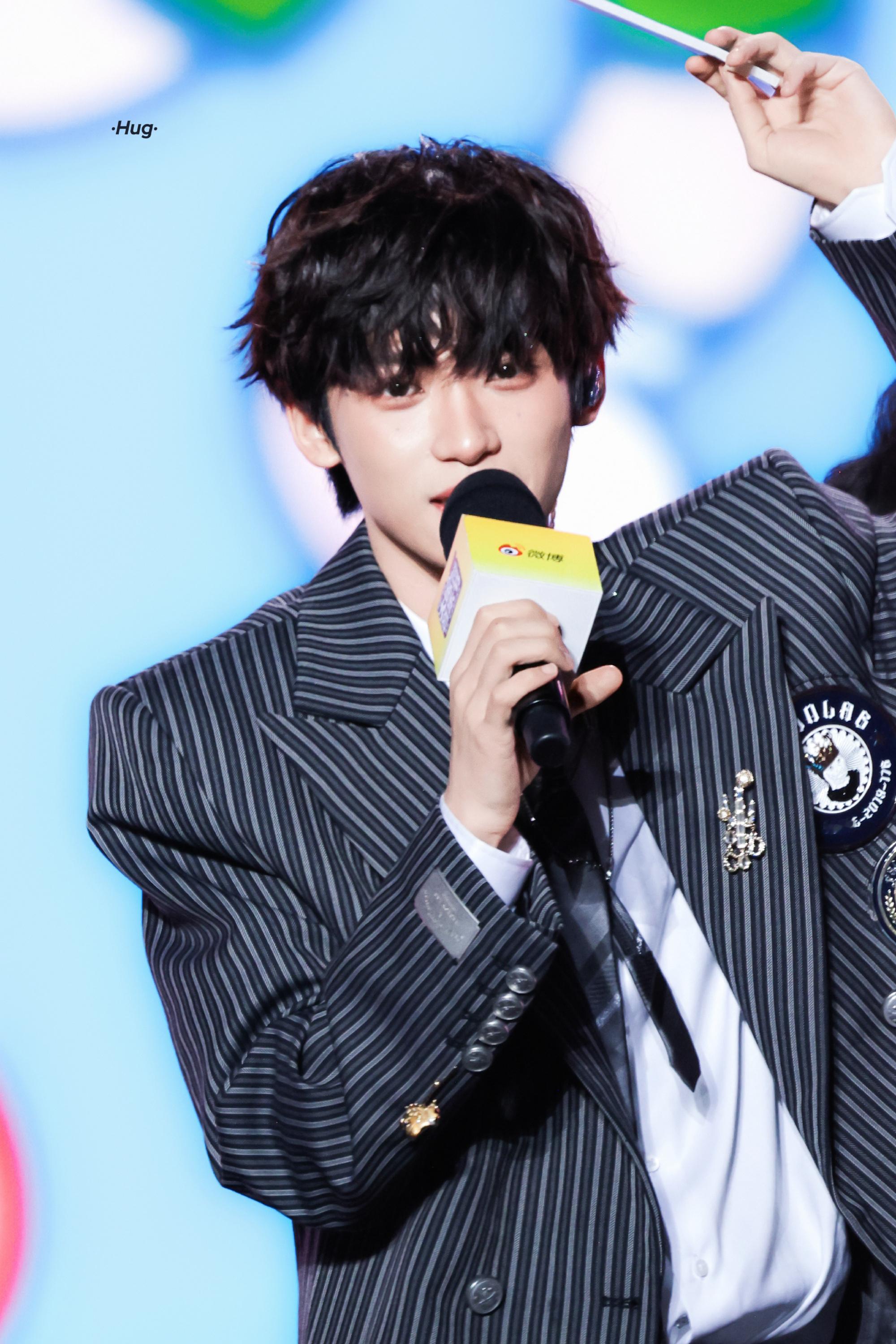 网易严选代言人梓渝 zy梓渝 “𝓜𝓪𝔂 𝔂𝓸𝓾 𝓰𝓻𝓸𝔀 ?