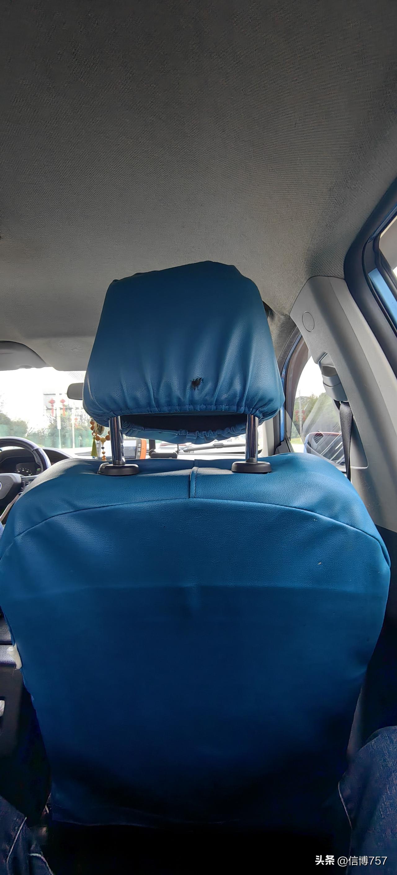 出租车🚕是一个城市的名片，也是窗口，从黄花机场去长沙市区，发现出租车不是很干净