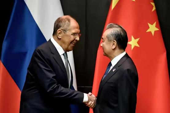 乌克兰终于明白：俄罗斯的真正支持者是谁？不是伊朗、不是朝鲜，而是中国！更出人意料