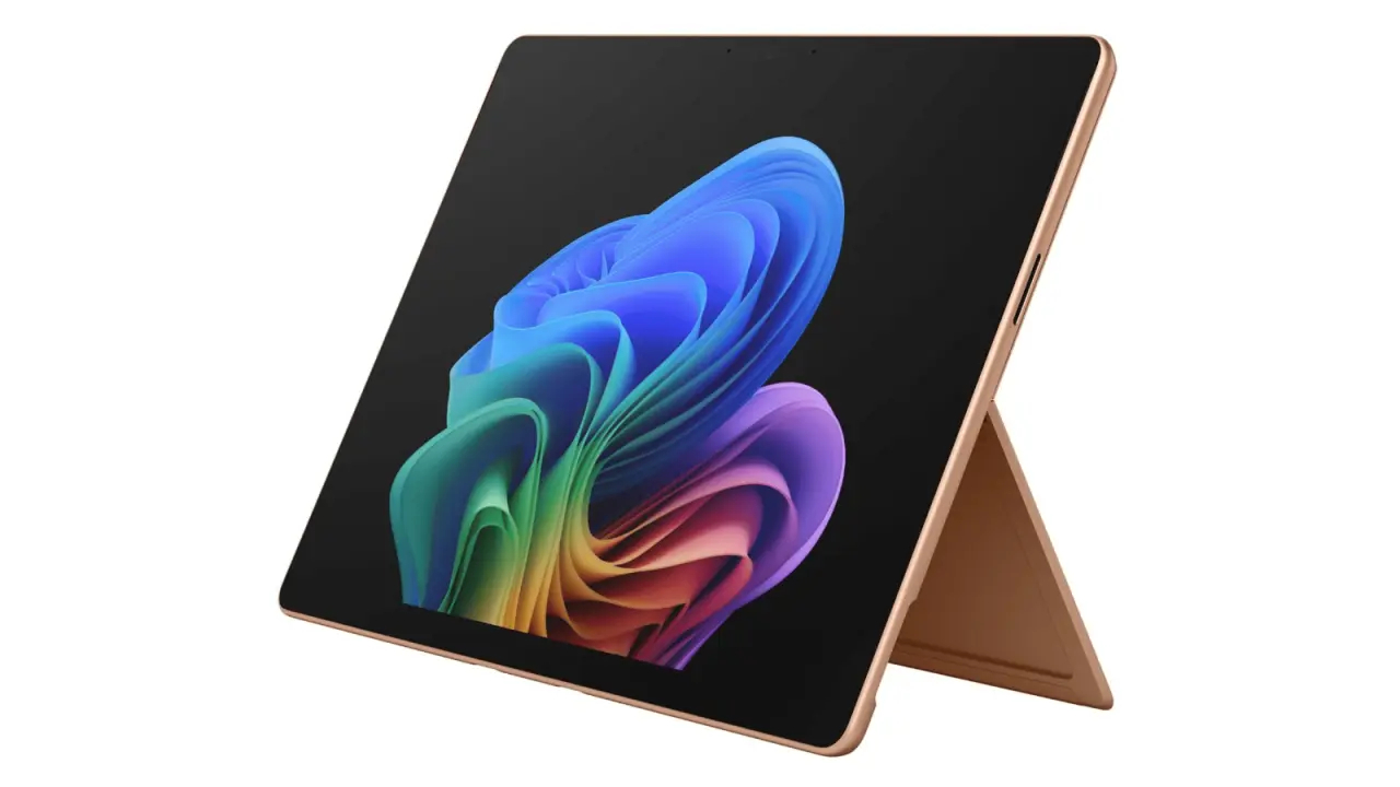 微软新一代 Surface Pro（第 12 代）规格信息近日由零售商促销材料泄